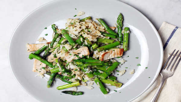 Lemon-Asparagus Chicken With Dill