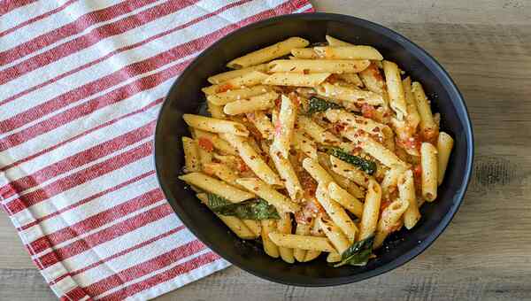 How to Make Tuscan Vegetarian Pasta
