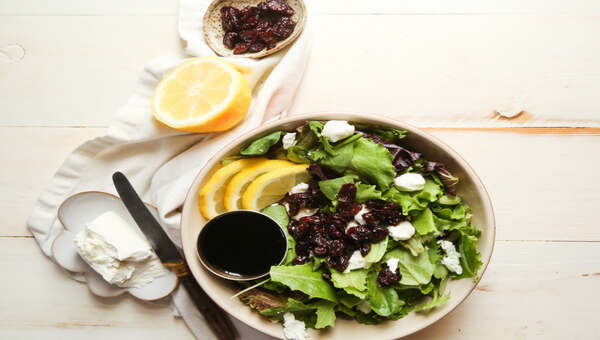 How To Make Quick And Delicious Goat Cheese Salad